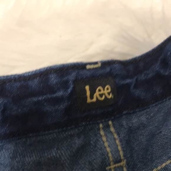 𝅺Lee High Rise Frayed Hem Jean Shorts 28 - Picture 9 of 12